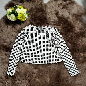 Black and White Square Print Long Sleeves Top